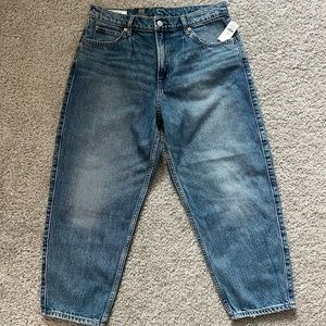 NWT High Rise GAP Barrel Jean